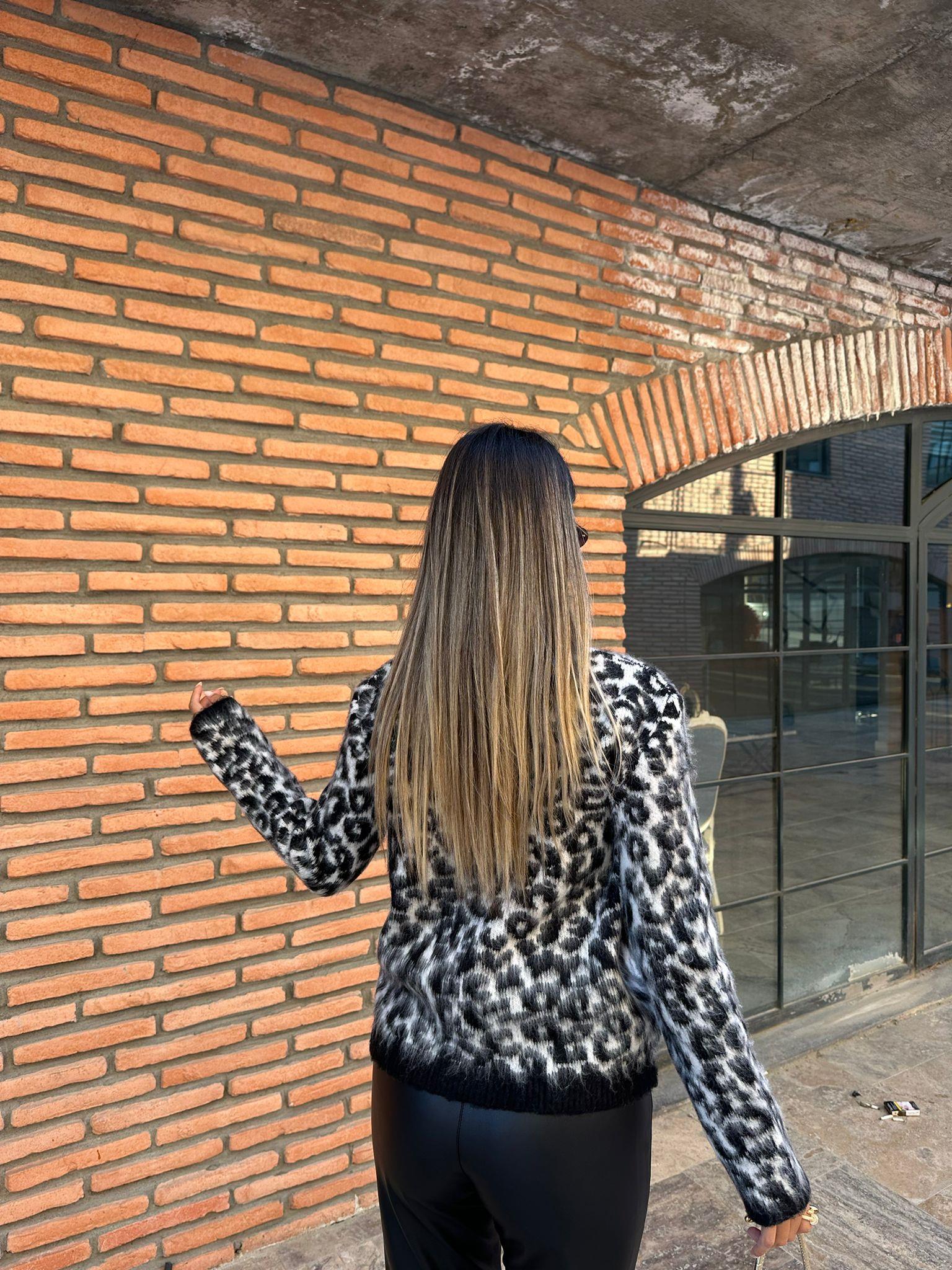 Leopar Desen Siyah Şerit Soft Hırka Beyaz hrk001qstyl