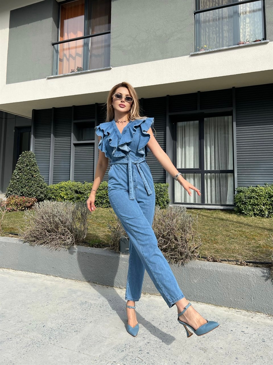 Lessia Göğüs Volanlı Kuşaklı Jean Tulum