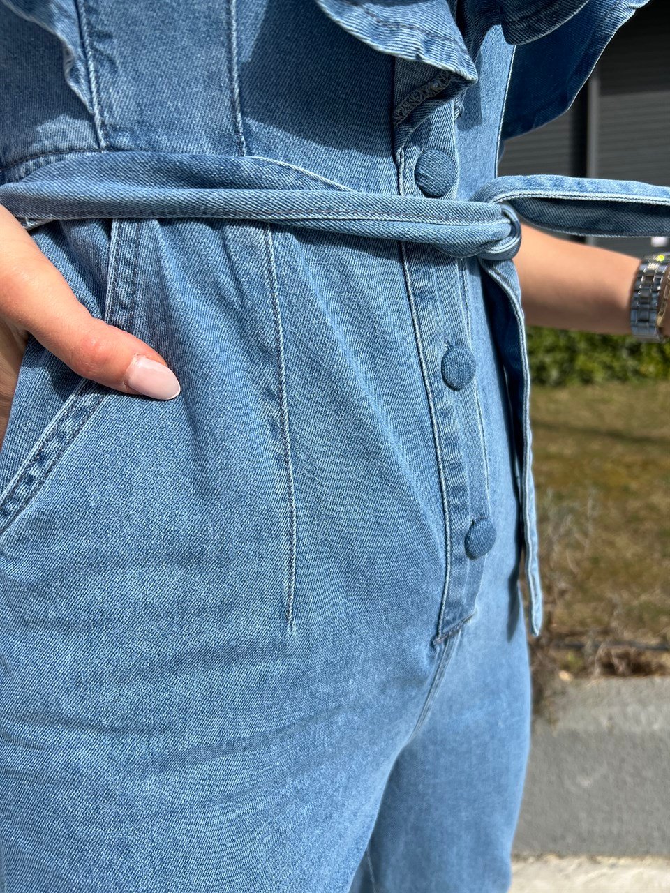 Lessia Göğüs Volanlı Kuşaklı Jean Tulum