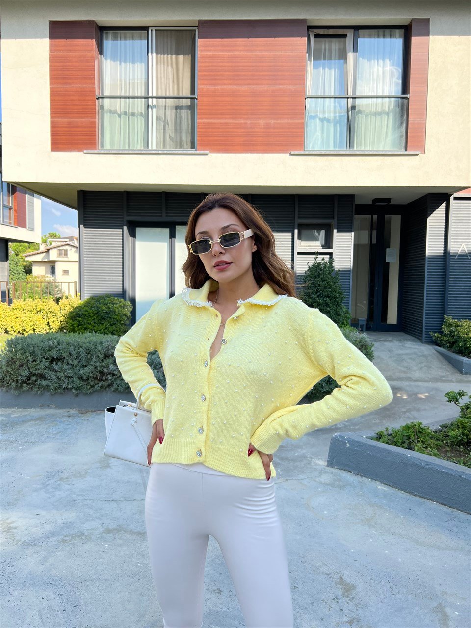 Marka Model İncili Bebe Yaka Sarı Hırka