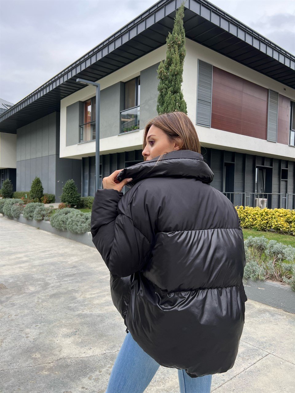 Marka Model Siyah Şişme Mont