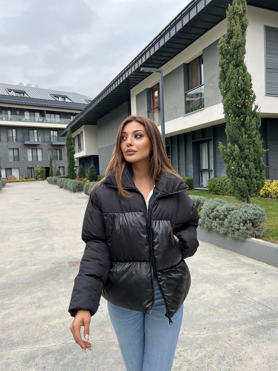 Marka Model Siyah Şişme Mont