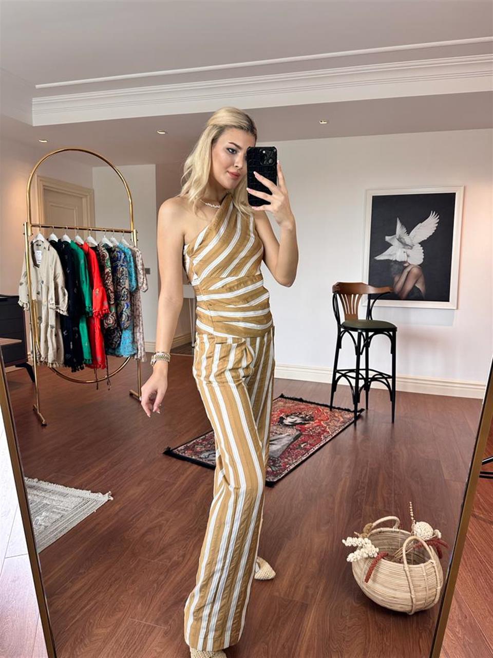 Marka Model Tek Omuz Çizgili Takım 0206258