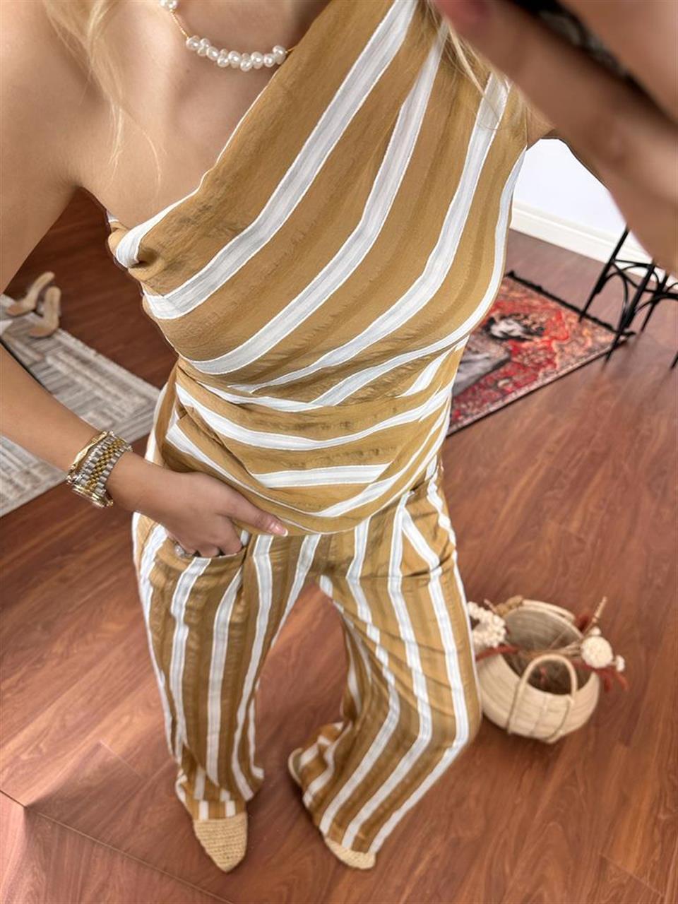 Marka Model Tek Omuz Çizgili Takım 0206258