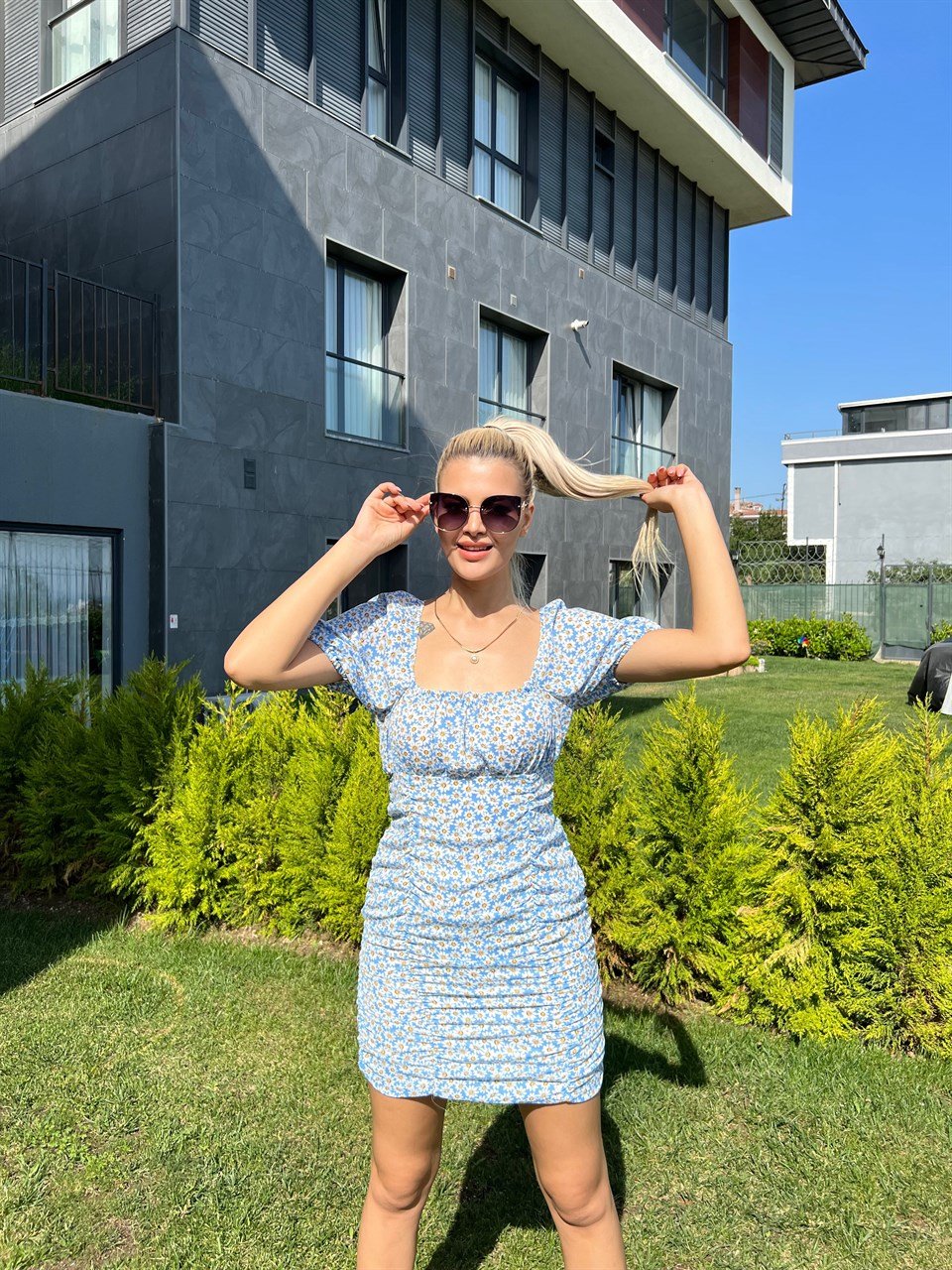 Mavi Papatyalı Mini Elbise
