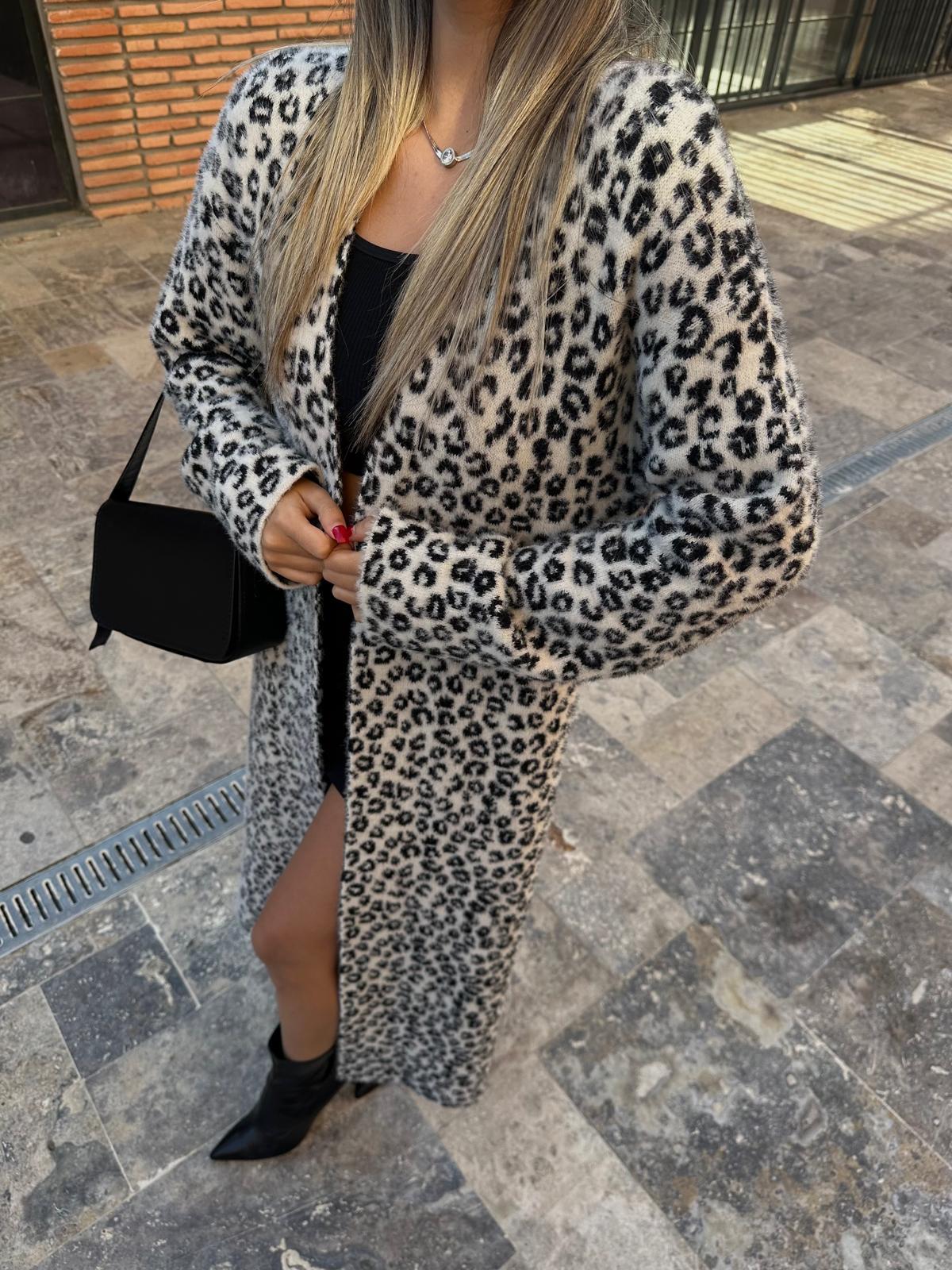Maxi Boy Beyaz Leopar Soft Hırka hrk1098feu