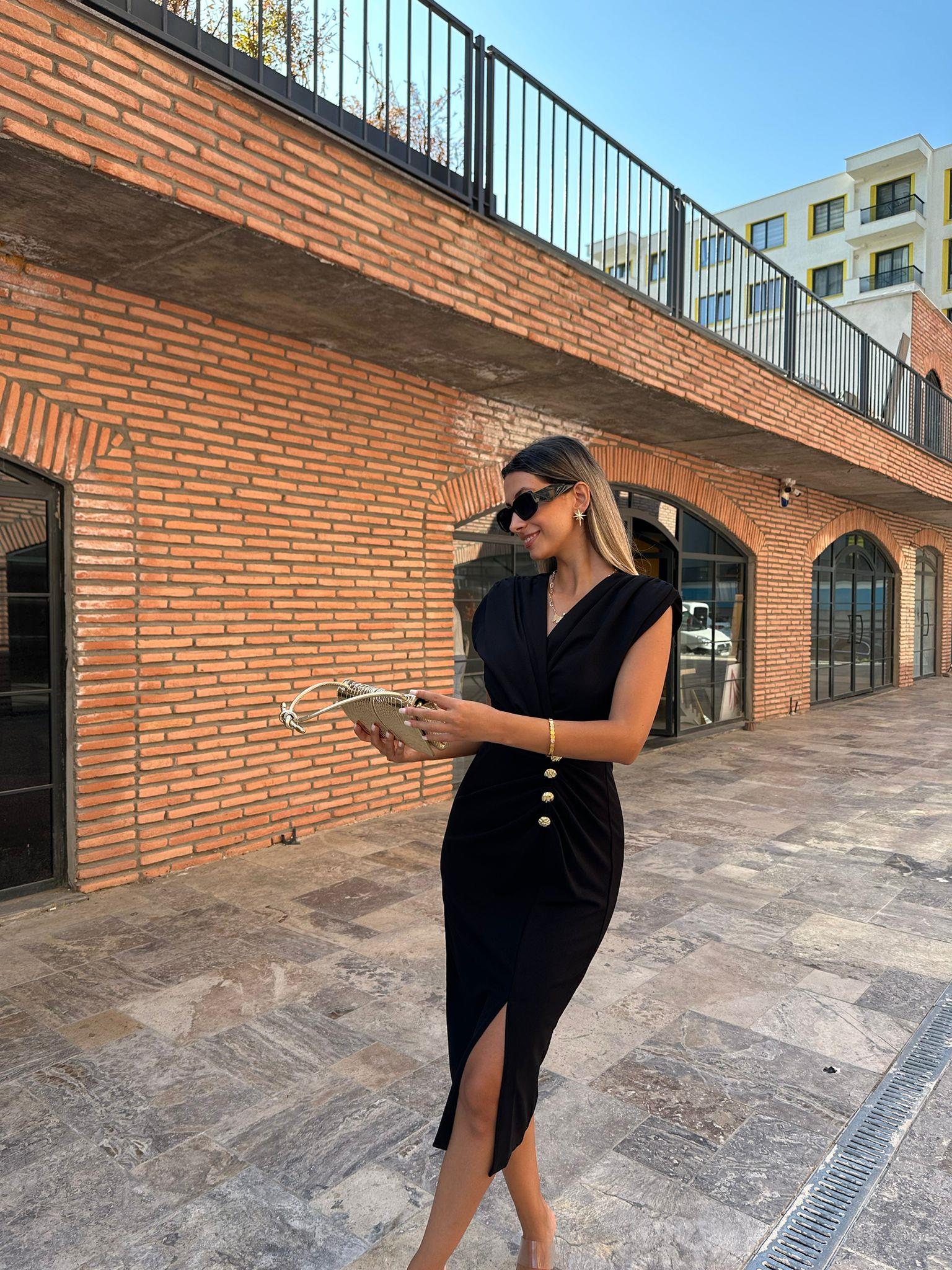 Melina Gold Düğme Aksesuarlı Siyah Kalem Elbise 070621194