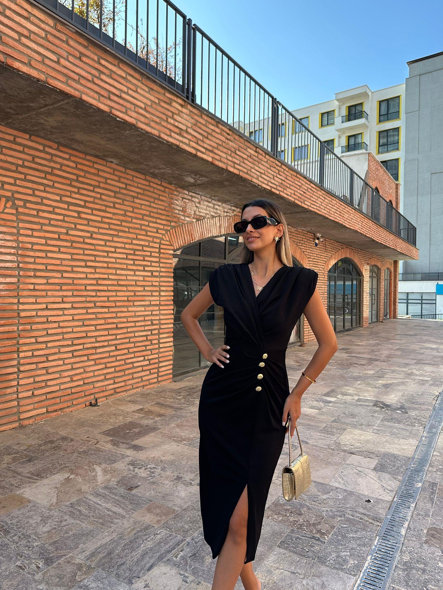 Melina Gold Düğme Aksesuarlı Siyah Kalem Elbise 070621194