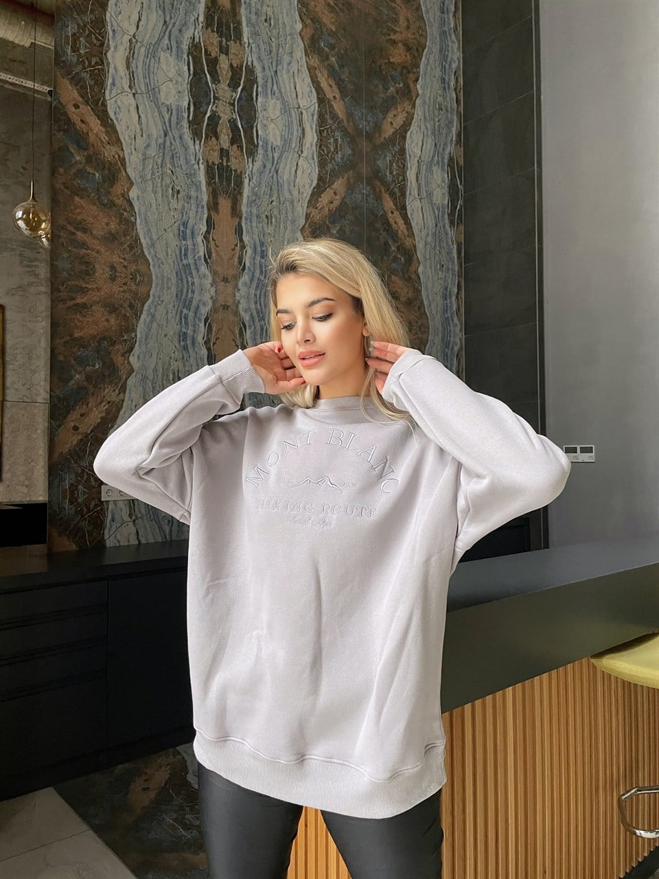 Mont Blanc Yazılı İçi Şardonlu Gri Sweat