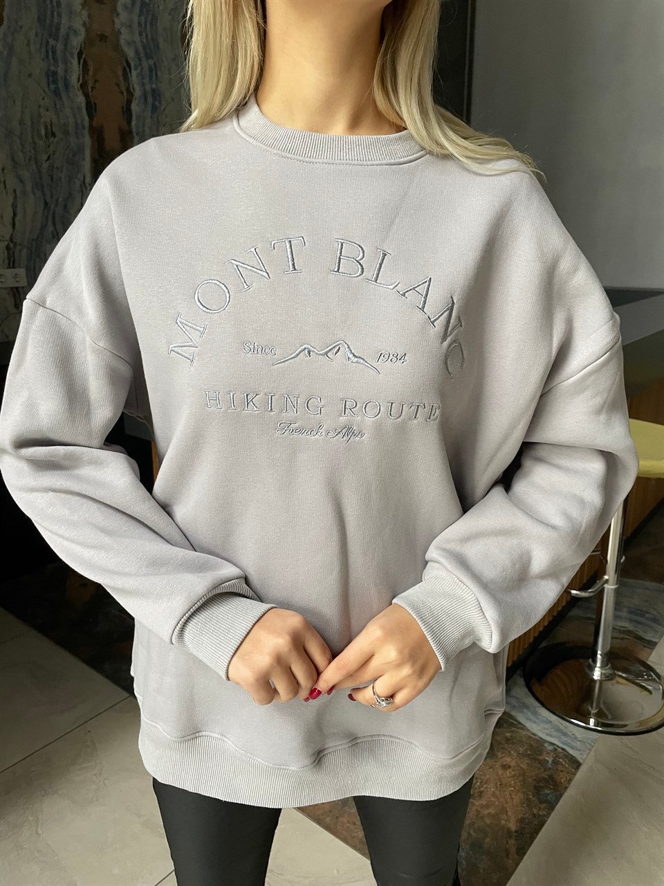 Mont Blanc Yazılı İçi Şardonlu Gri Sweat