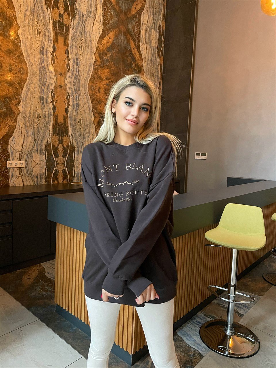Mont Blanc Yazılı İçi Şardonlu Kahverengi Sweat