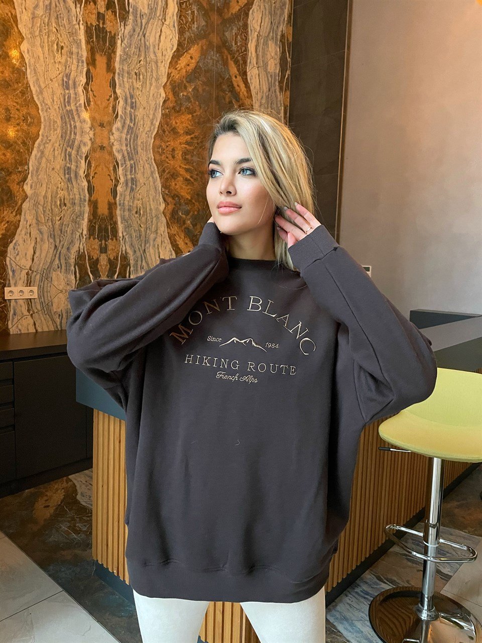 Mont Blanc Yazılı İçi Şardonlu Kahverengi Sweat