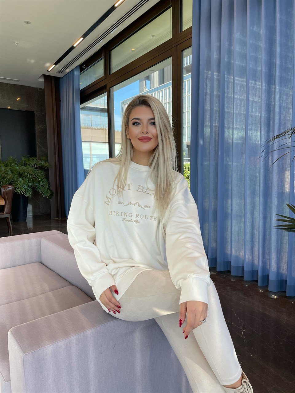 Mont Blanc Yazılı İçi Şardonlu Sweat