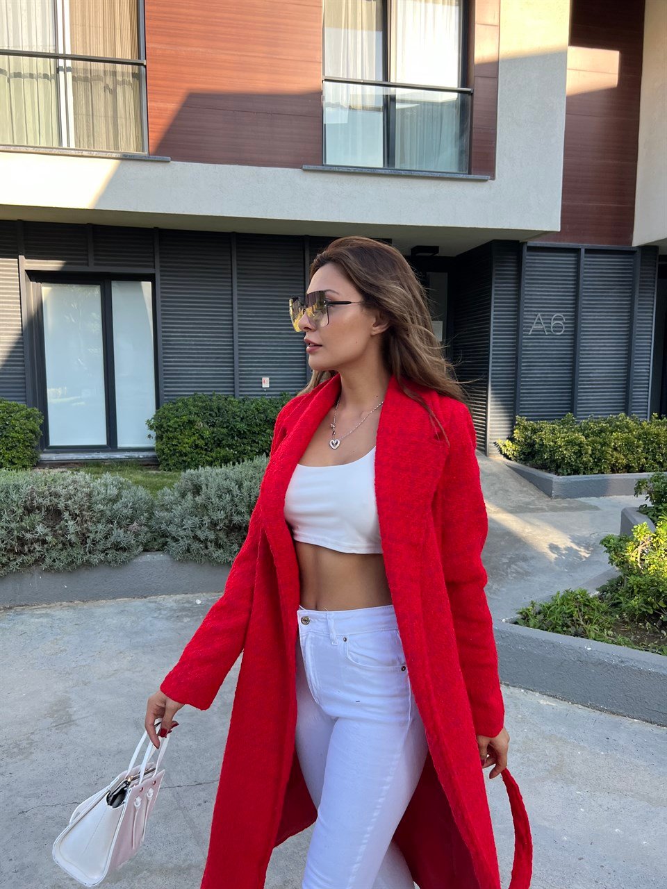 Nilda Kırmızı Kuşaklı Kaban