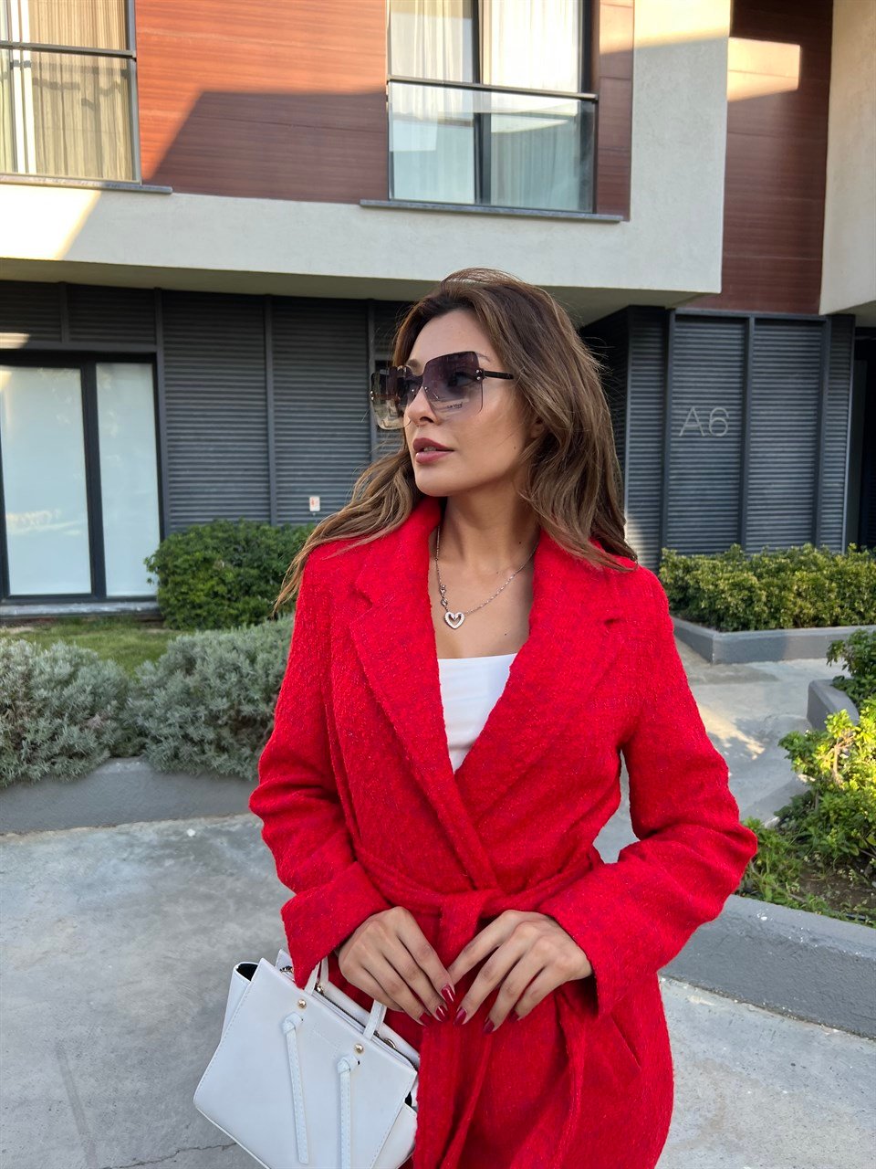 Nilda Kırmızı Kuşaklı Kaban