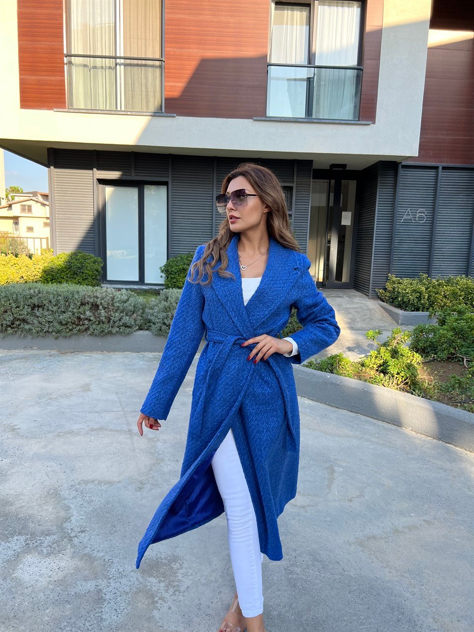 Nilda Saks Kuşaklı Kaban