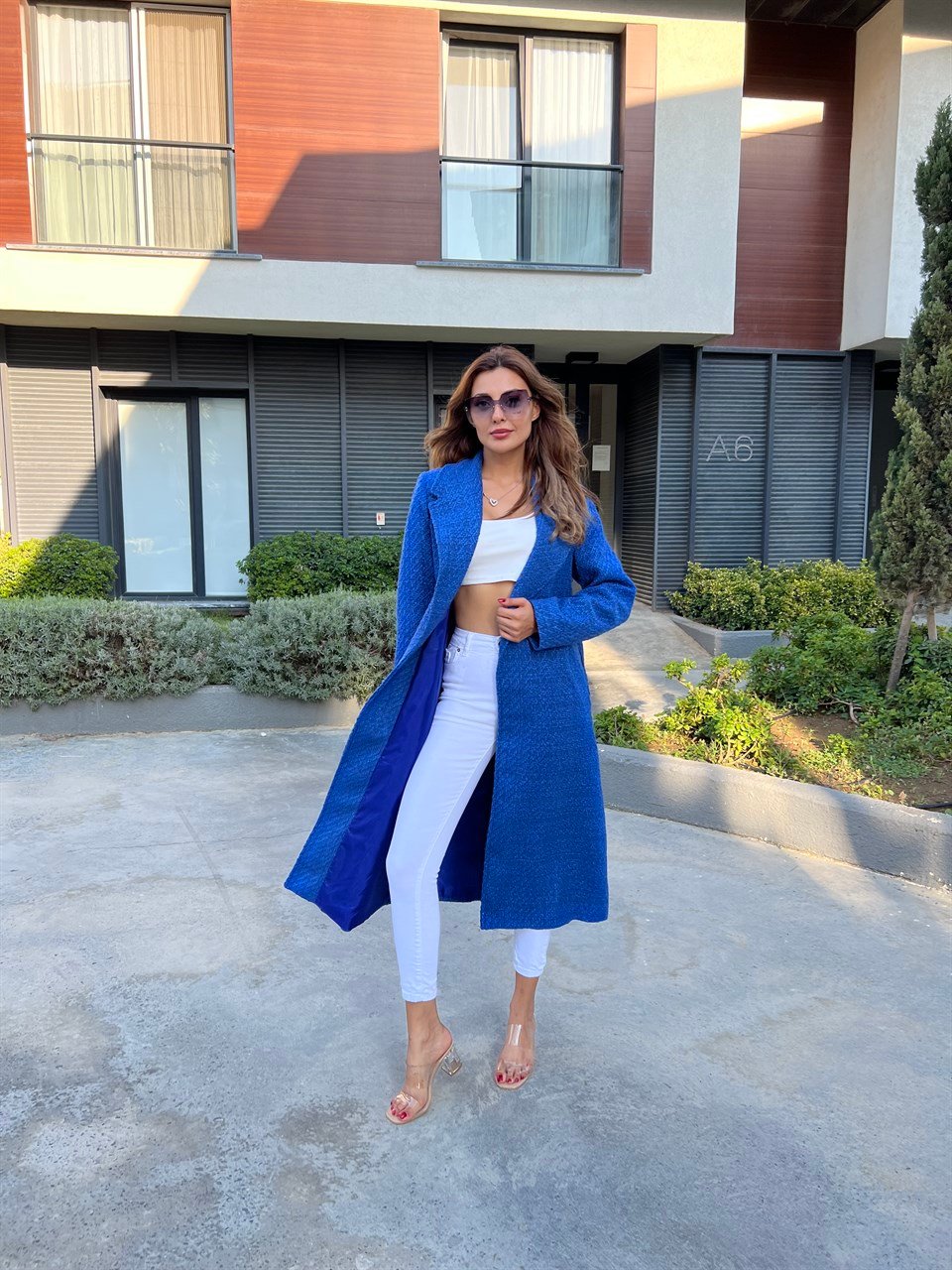 Nilda Saks Kuşaklı Kaban