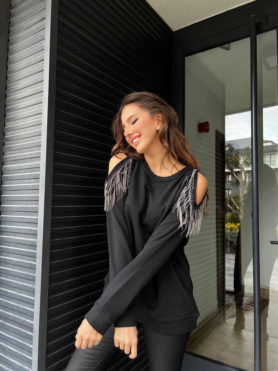 Omuz Zincirli Siyah Sweat 8534
