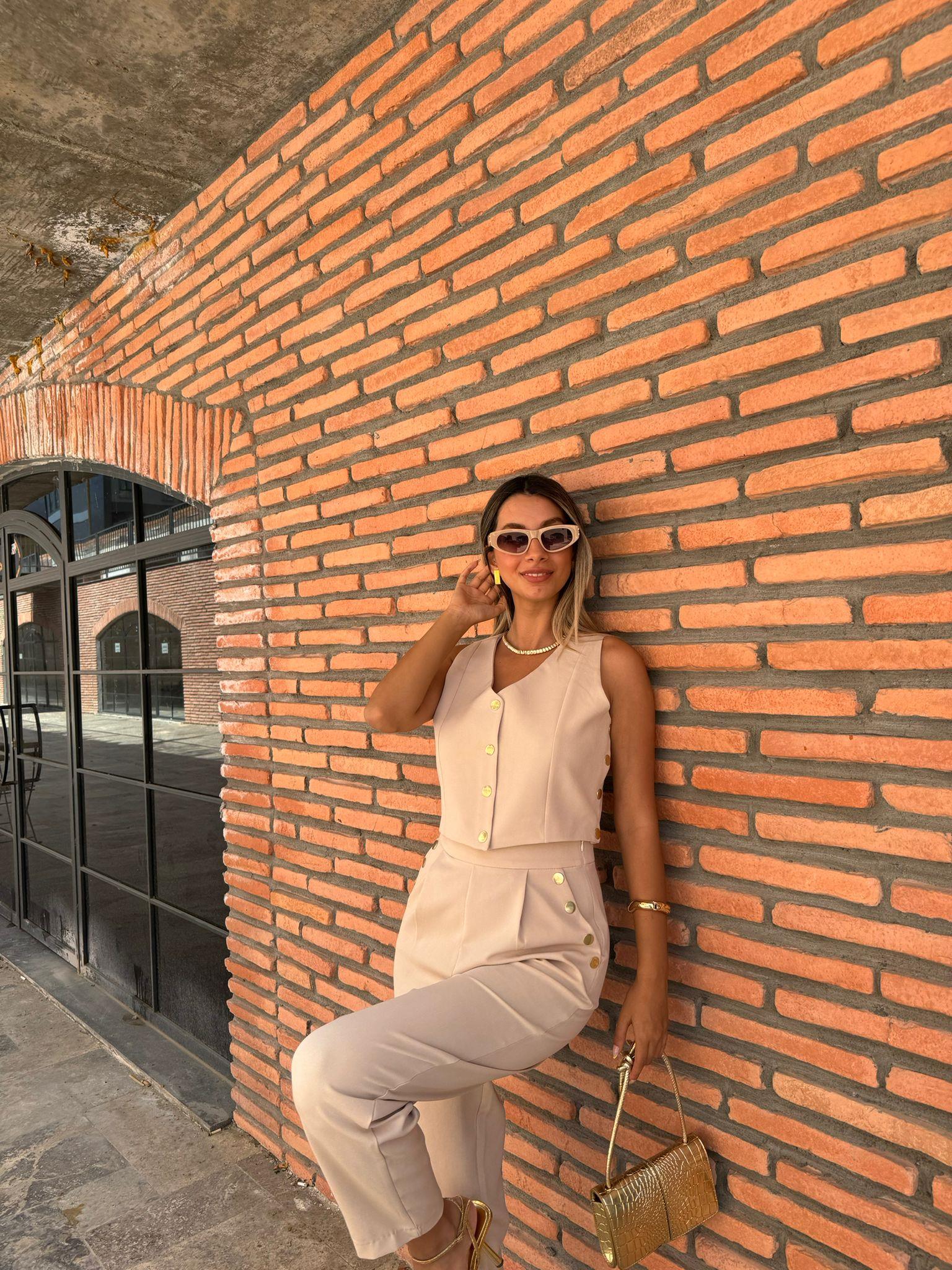 Orjinal Marka Etiketli Gold Düğmeli Vizon Yelekli Takım  070621153