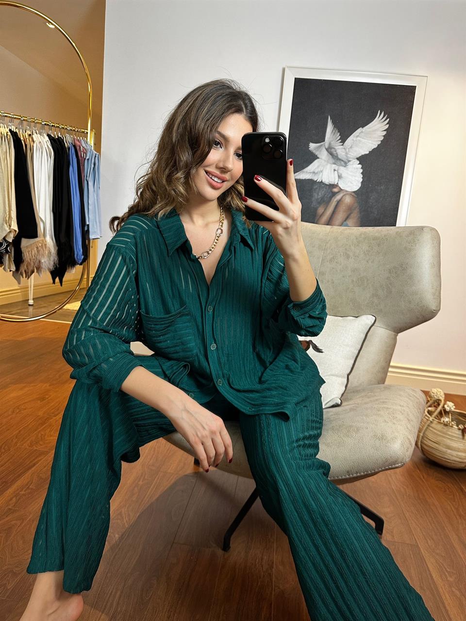 Oversize Yeşil Gömlekli Takım 230271