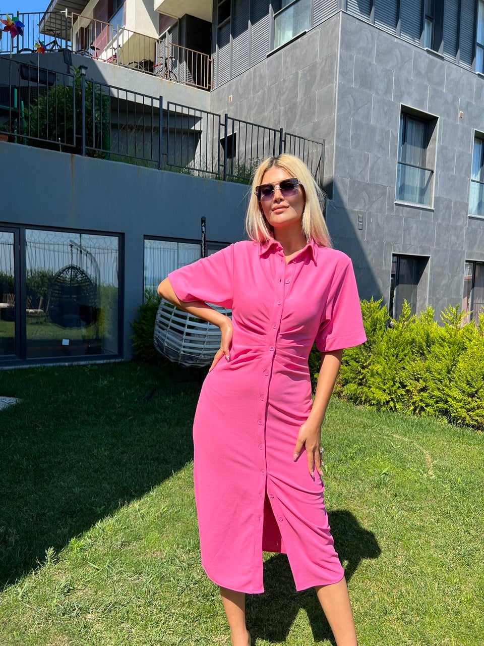 Pembe Bel Büzgülü Düğmeli Elbise