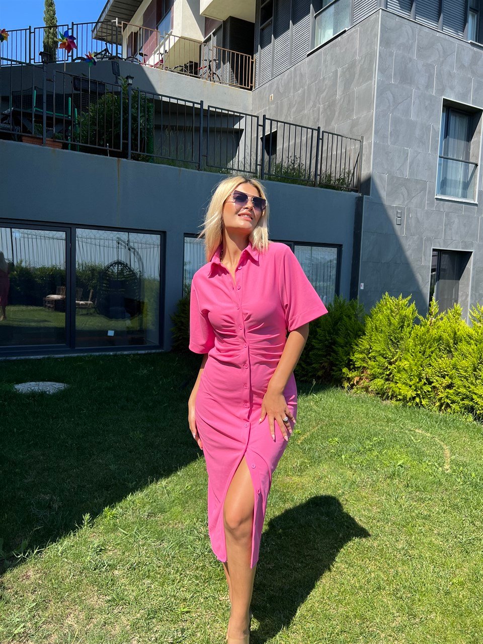 Pembe Bel Büzgülü Düğmeli Elbise
