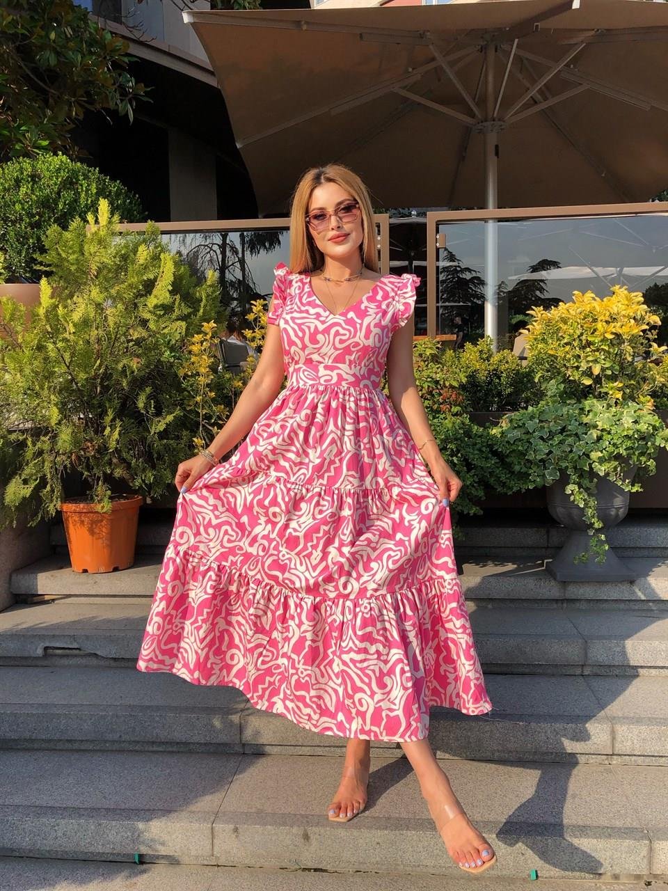 Pembe Ebruli Desen Omuz Volanlı Elbise