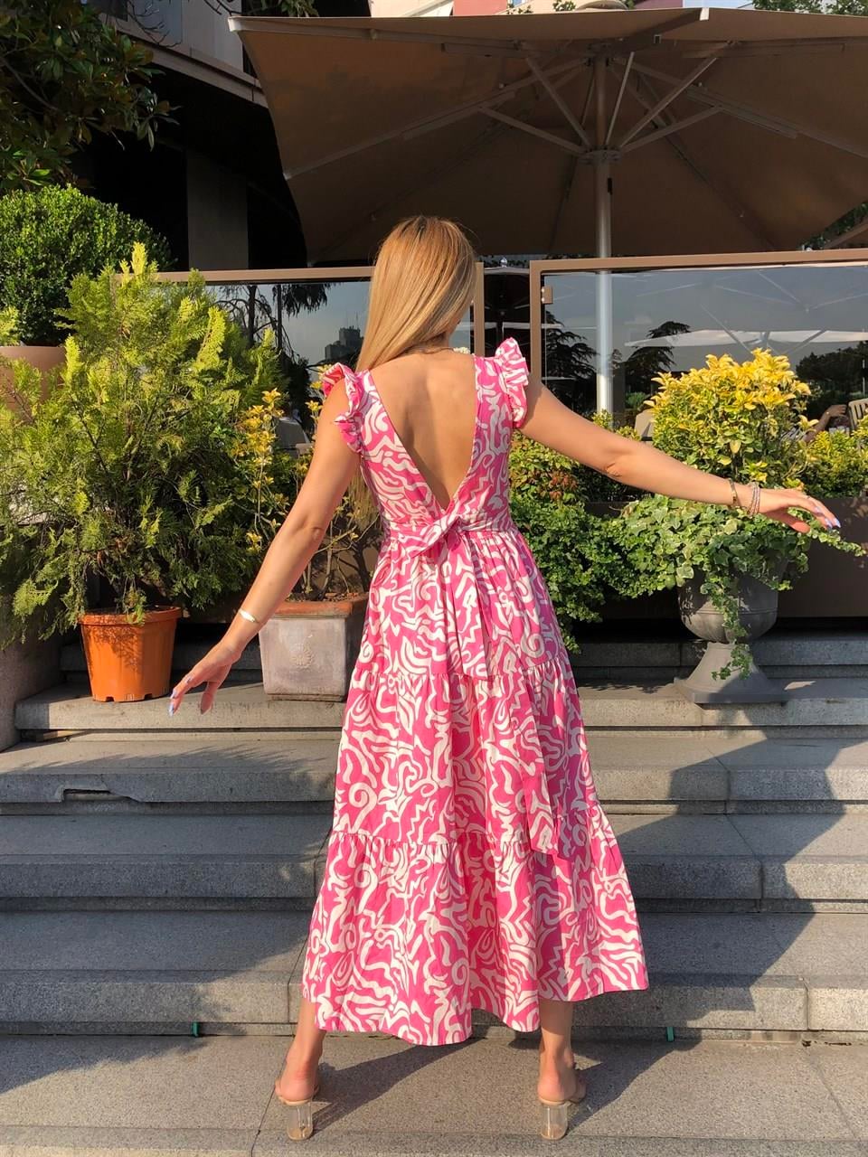 Pembe Ebruli Desen Omuz Volanlı Elbise