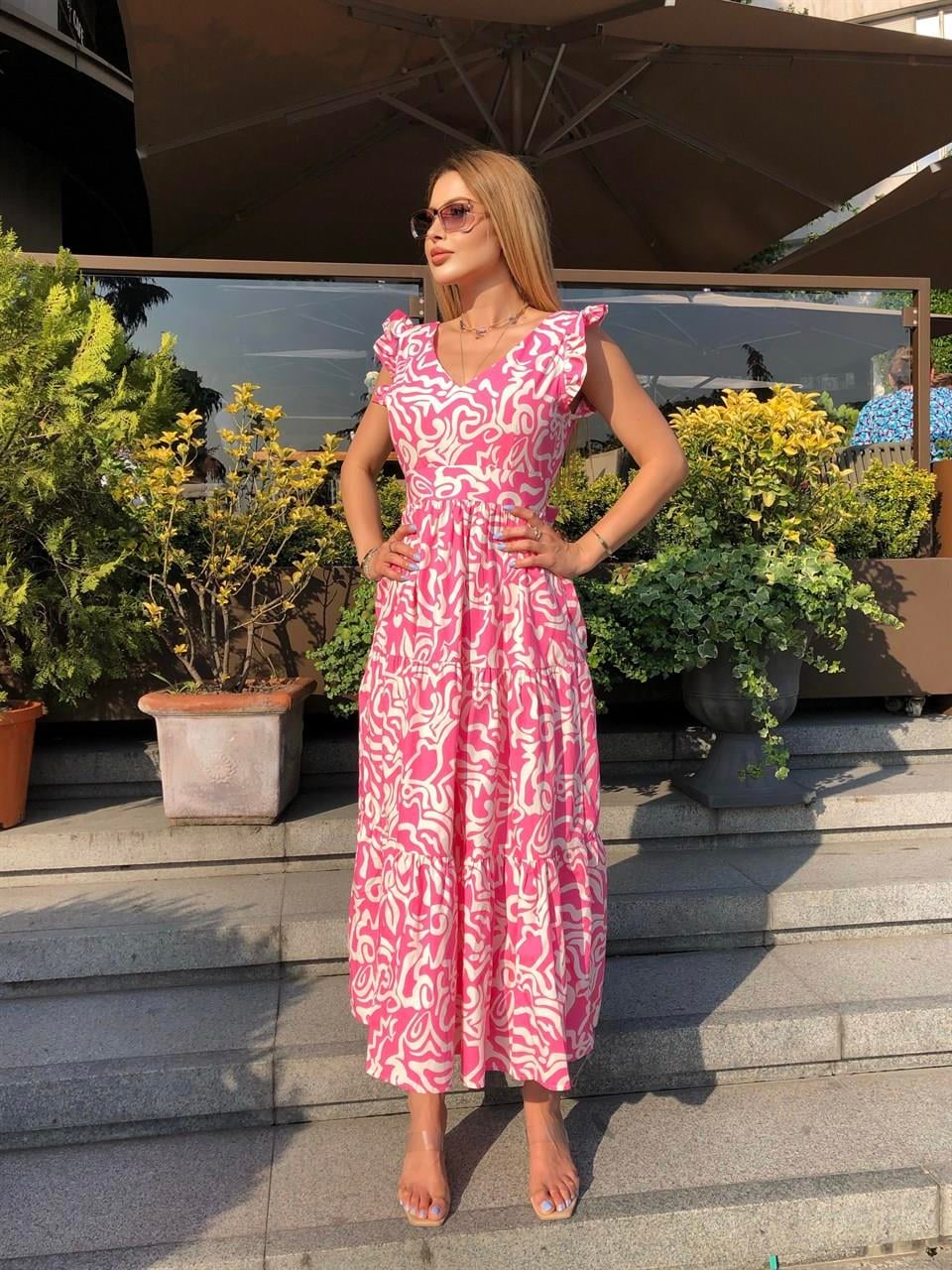 Pembe Ebruli Desen Omuz Volanlı Elbise
