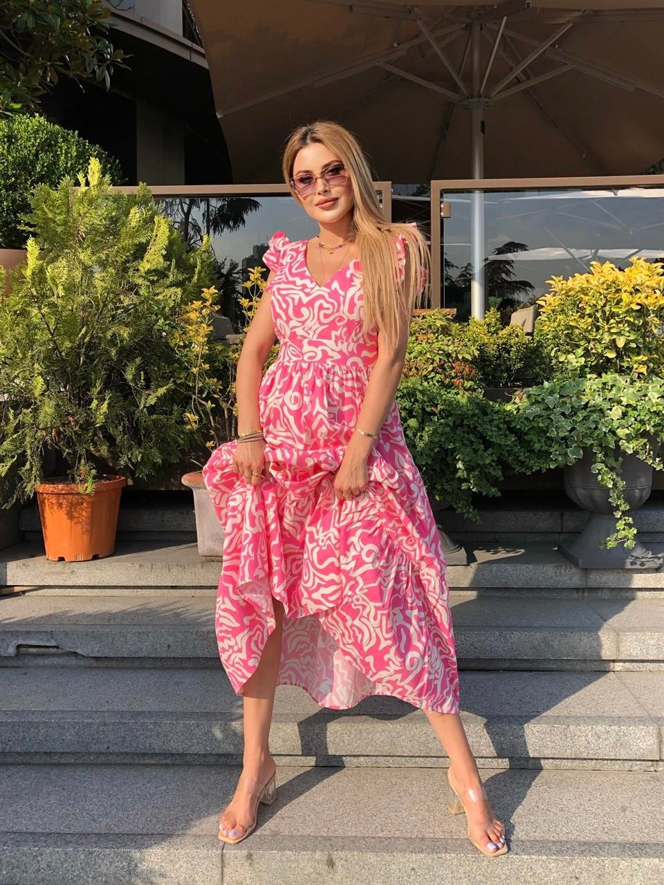 Pembe Ebruli Desen Omuz Volanlı Elbise