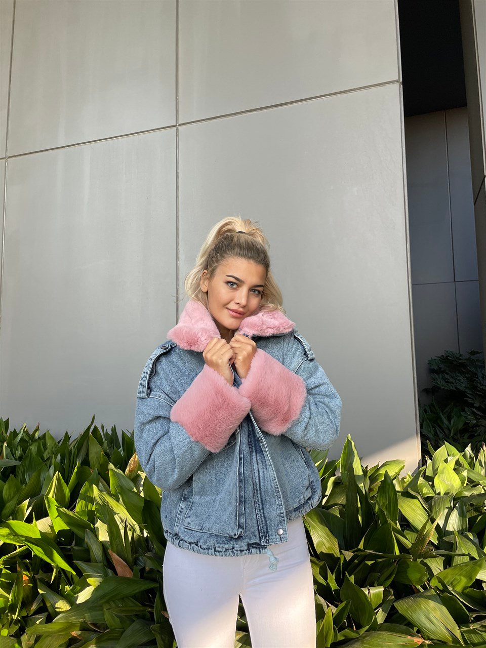 Pembe Kürklü Mavi Jean Ceket