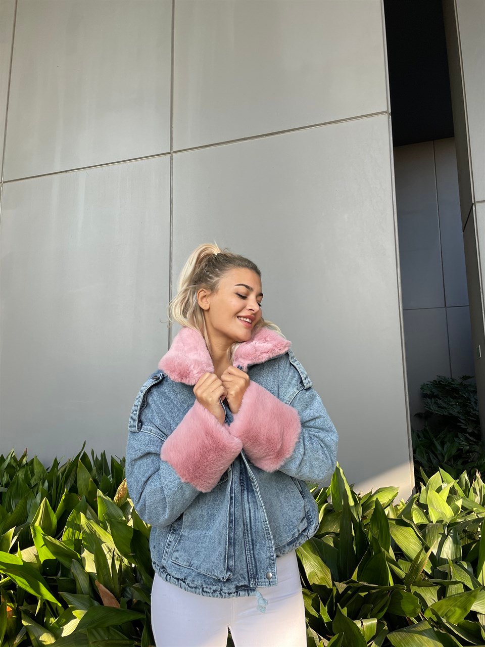 Pembe Kürklü Mavi Jean Ceket