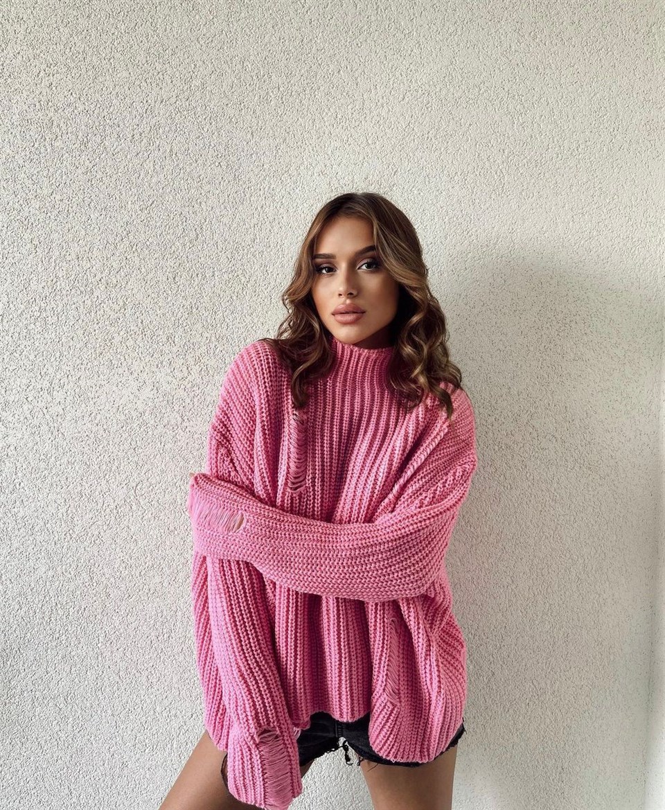Pembe Yırtık Detay Dik Yaka Triko 