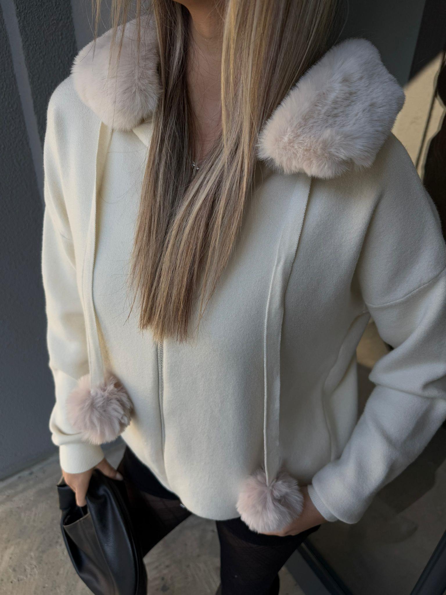 Ponpon Kürklü Angora Hırka hrk2134jij