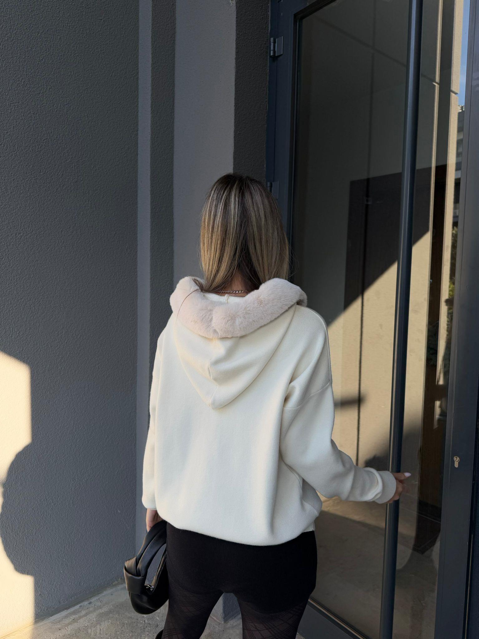 Ponpon Kürklü Angora Hırka hrk2134jij