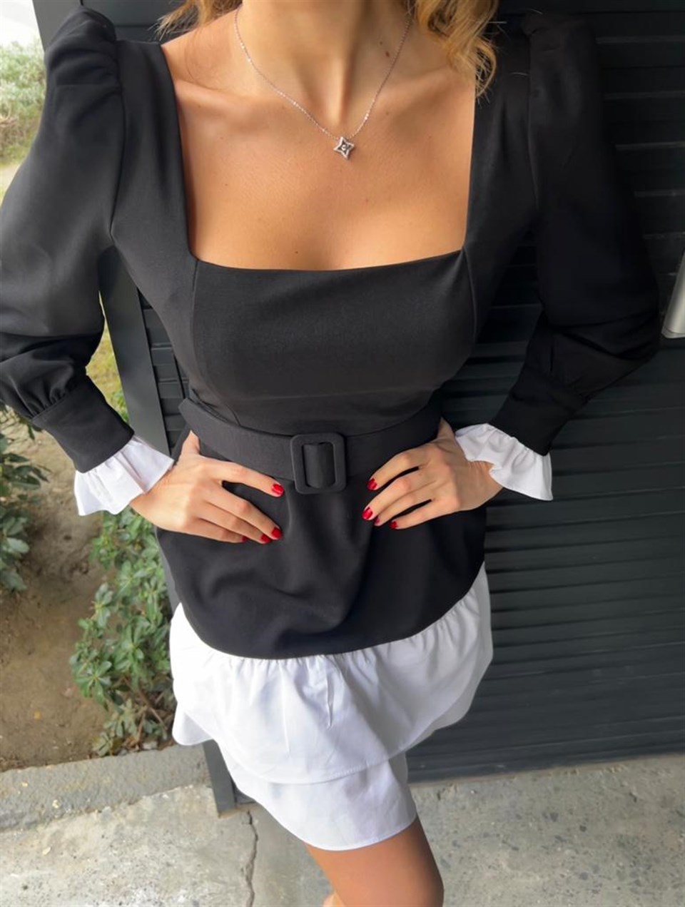 Poplin Etekli Kare Yaka Siyah Elbise 6631
