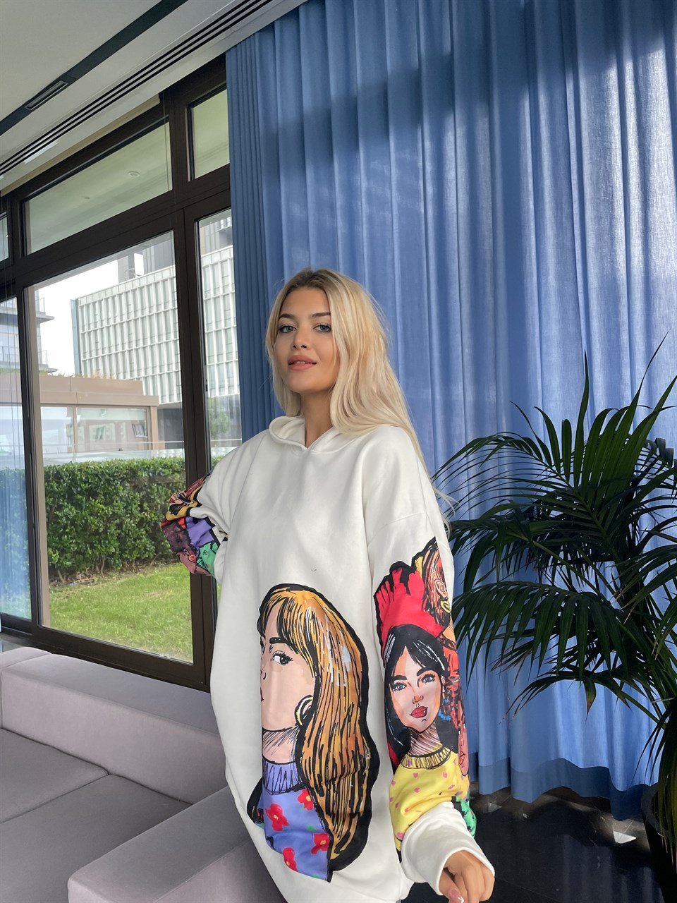Portrait Kız Baskı Beyaz Sweat