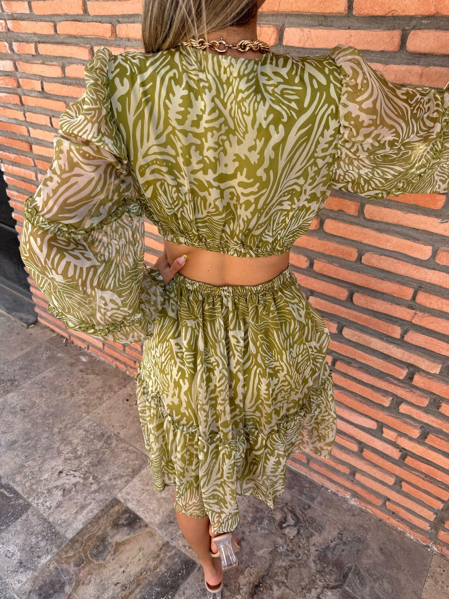 Raşel Sırt Dekolteki Yeşil Elbise 070621155