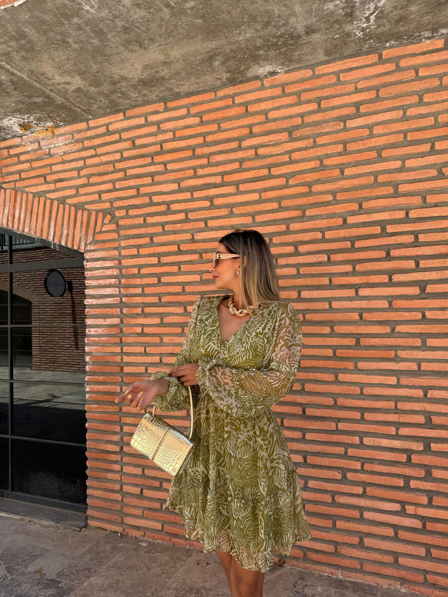 Raşel Sırt Dekolteki Yeşil Elbise 070621155