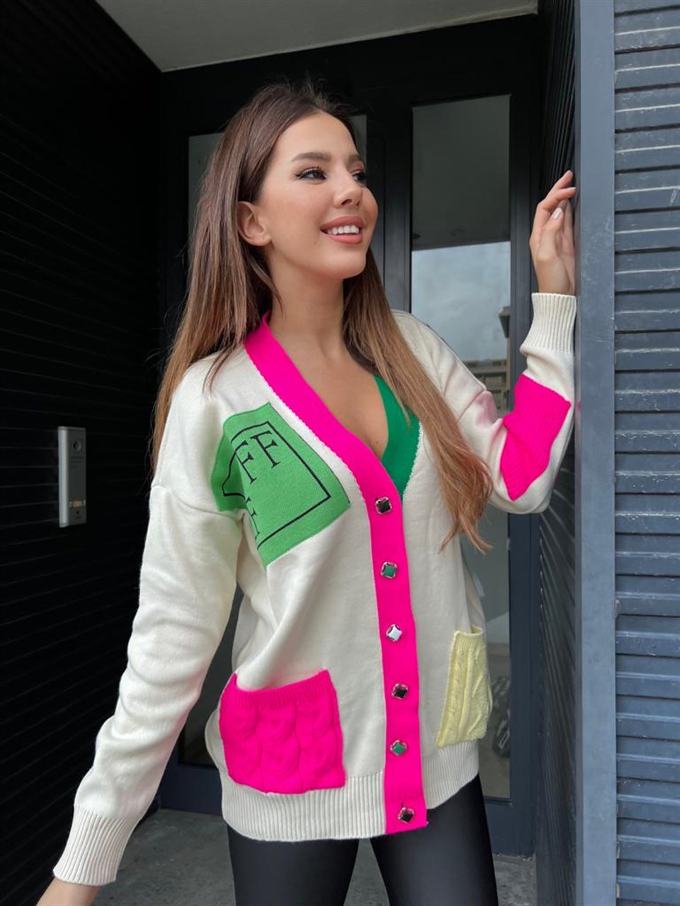 Renkli Cepli Triko Hırka 5477