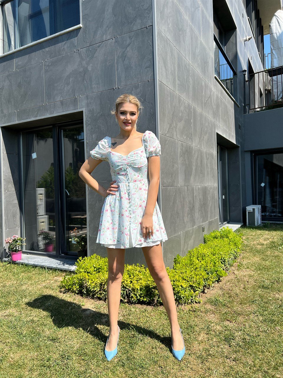 Rina Astarlı Çiçekli Mini Elbise