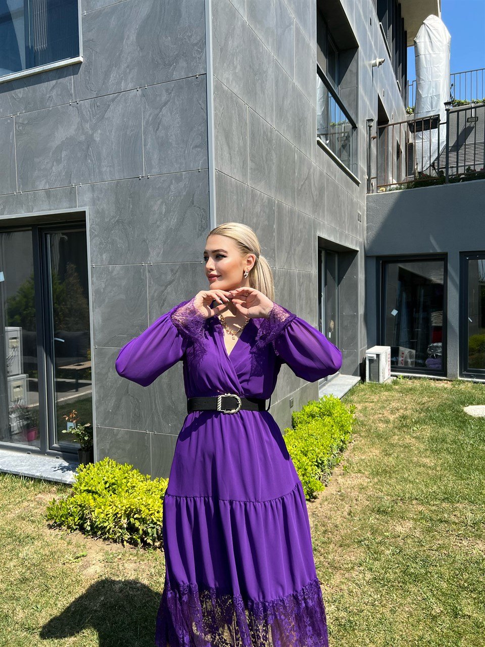 Rustik Kemerli Mor Dantel Detay Elbise