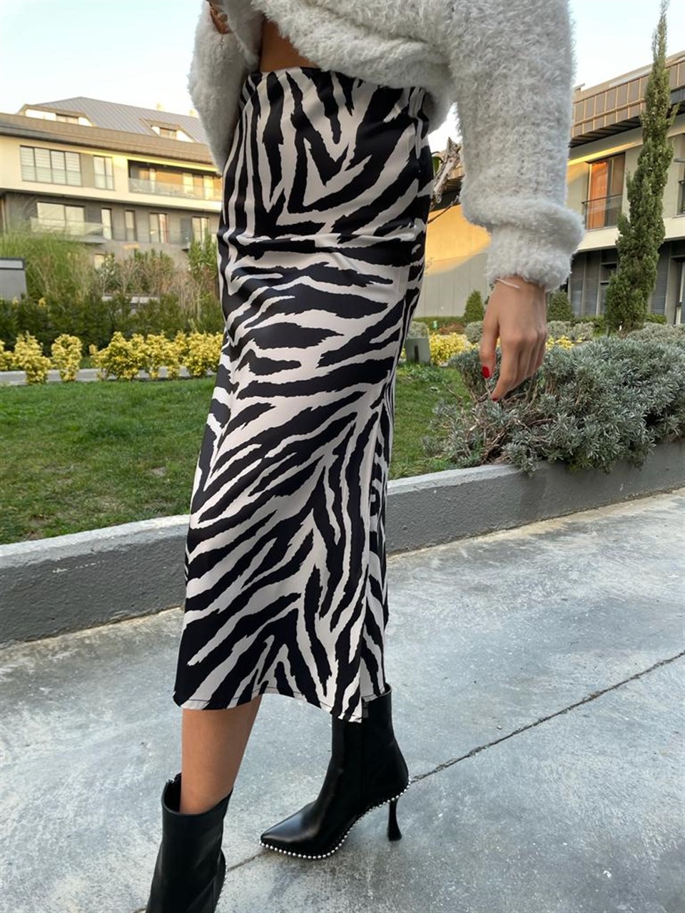 Saten Zebra Etek 3986