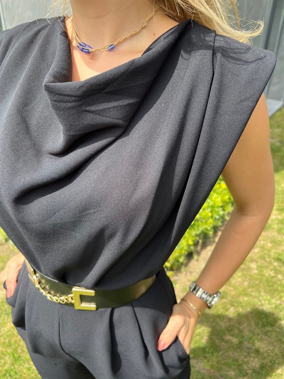 Siyah Degaje Yaka Kemerli Tasarım Tulum