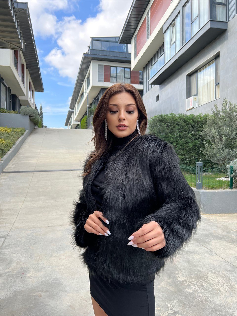 Siyah Kısa Peluş Ceket