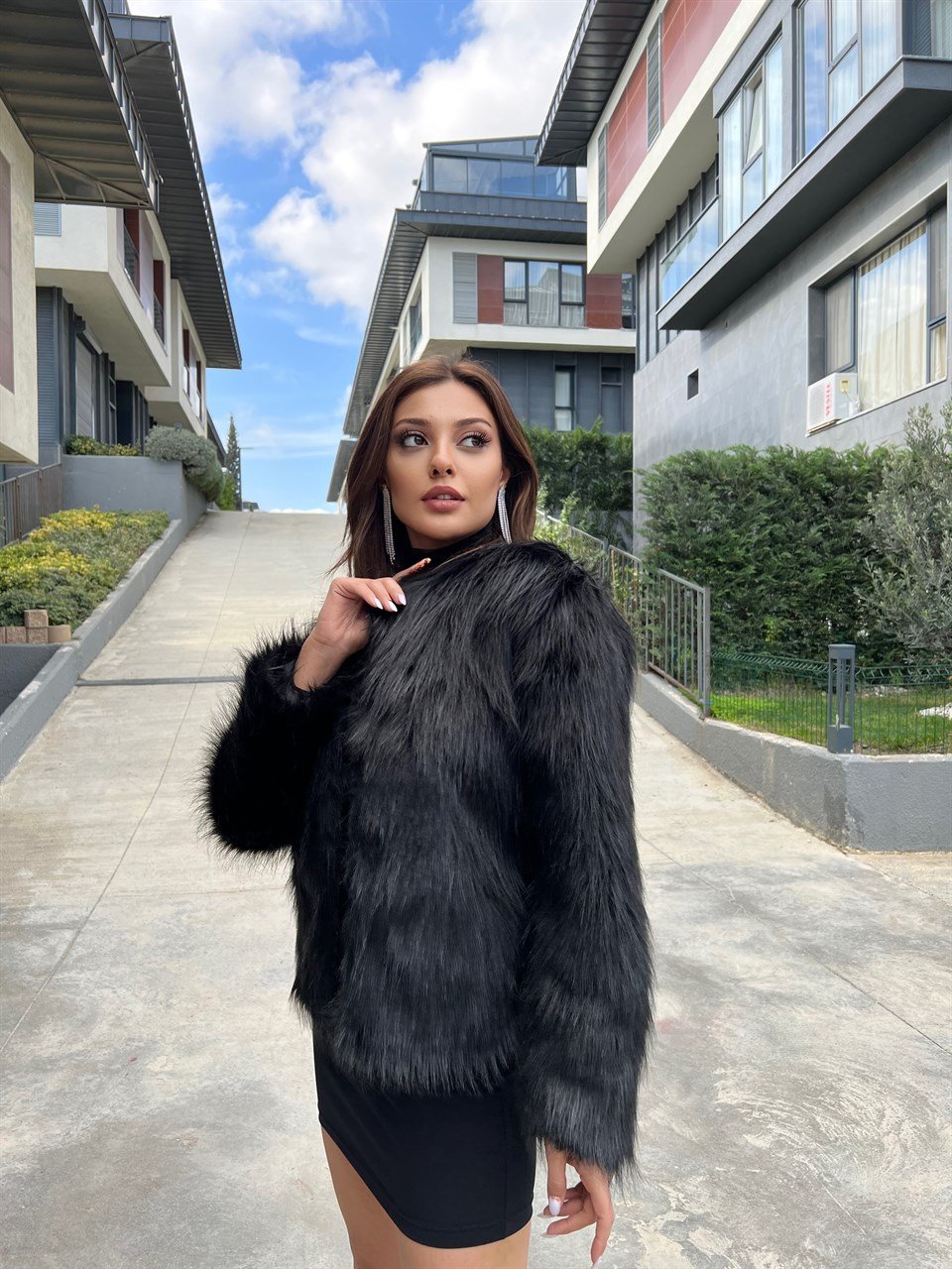 Siyah Kısa Peluş Ceket