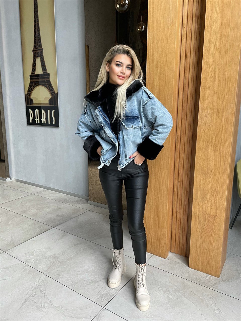 Siyah Kürklü Jean Mont