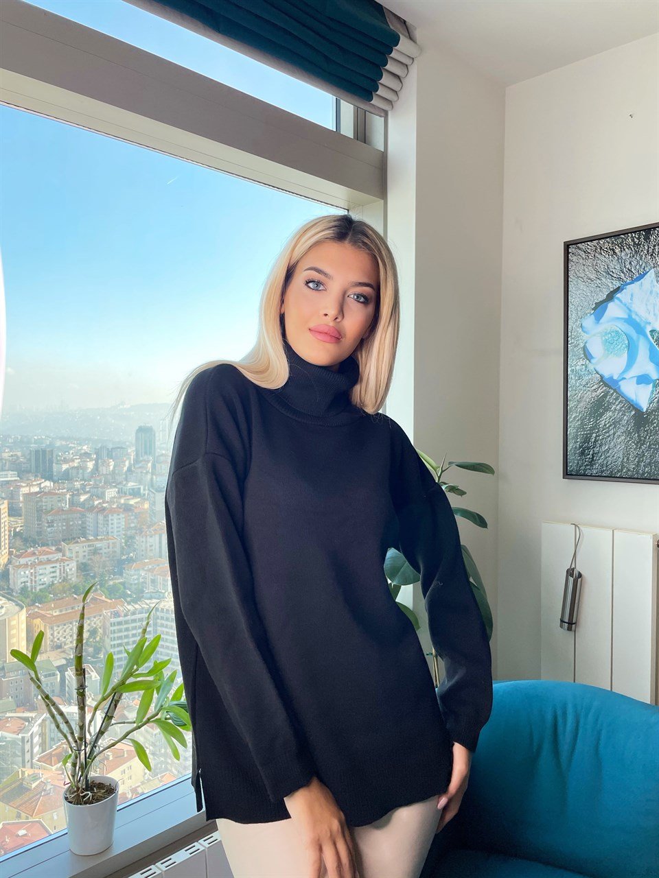 Siyah Oversize Boğazlı Triko
