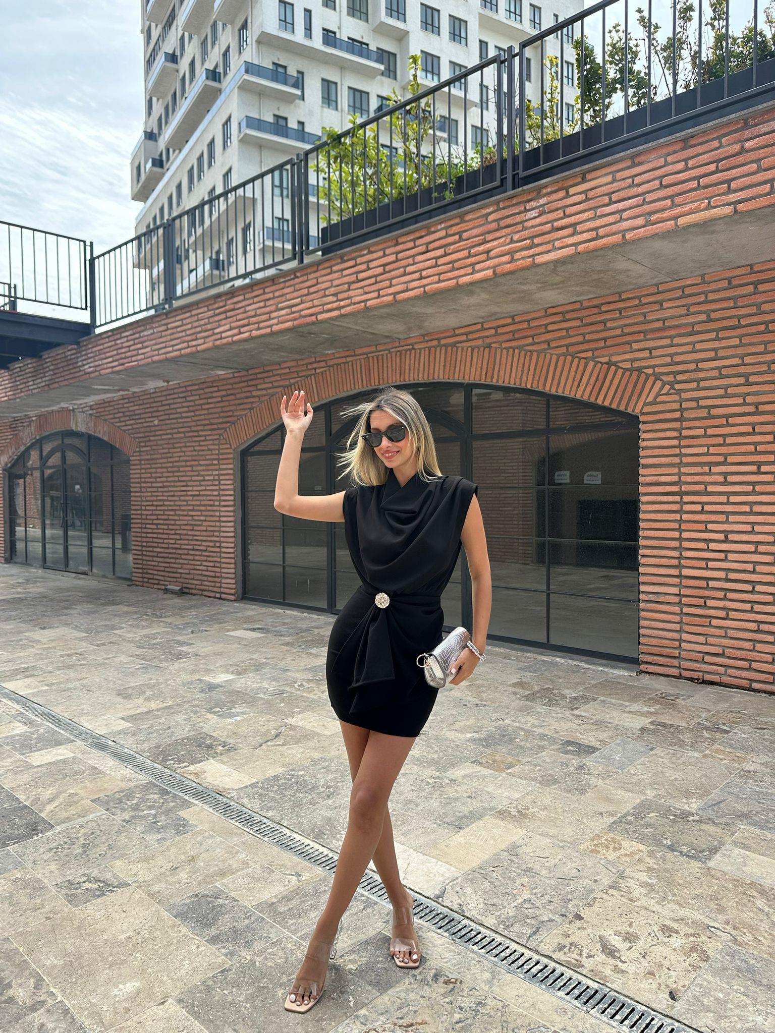 Taşlı Aksesuar Detay Kolsuz Elbise Saks Siyah 07062110