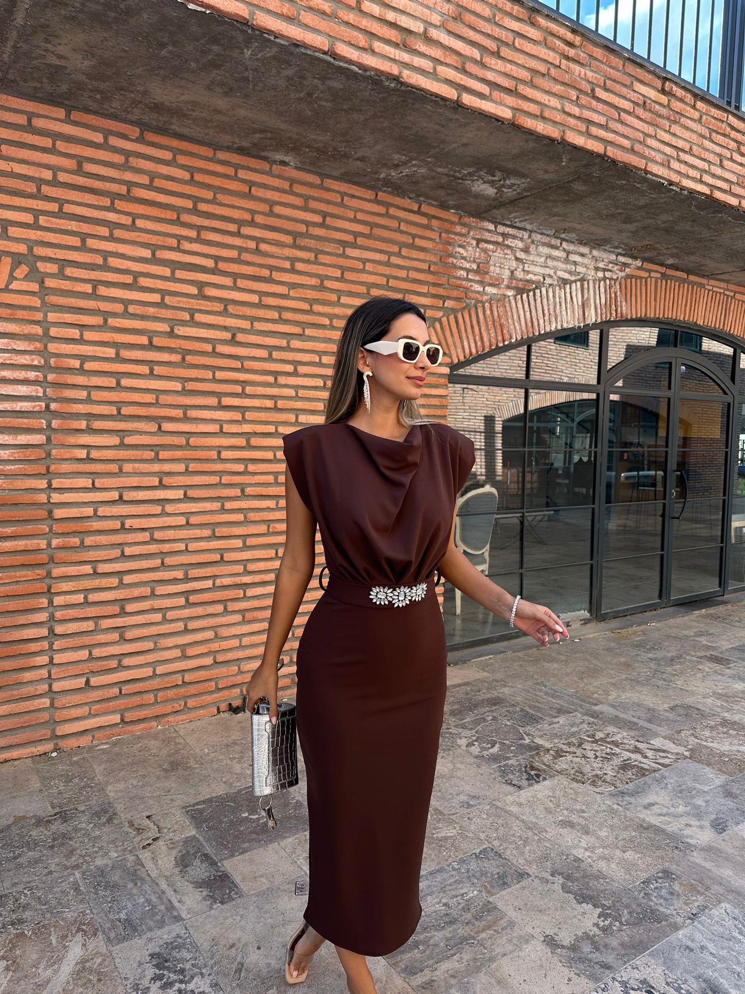 Taşlı Çiçek Kuşaklı Kahverengi Crep Elbise 070621223